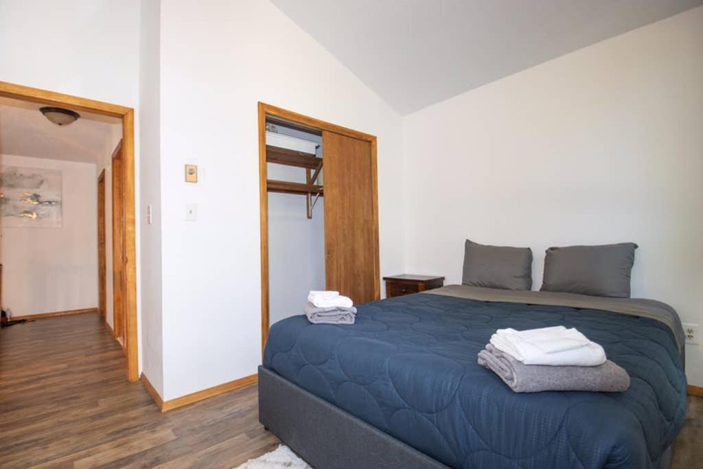 Entire 3 Bedroom Adventure Chalet, Near The Best Of The Poconos East Stroudsburg Zewnętrze zdjęcie