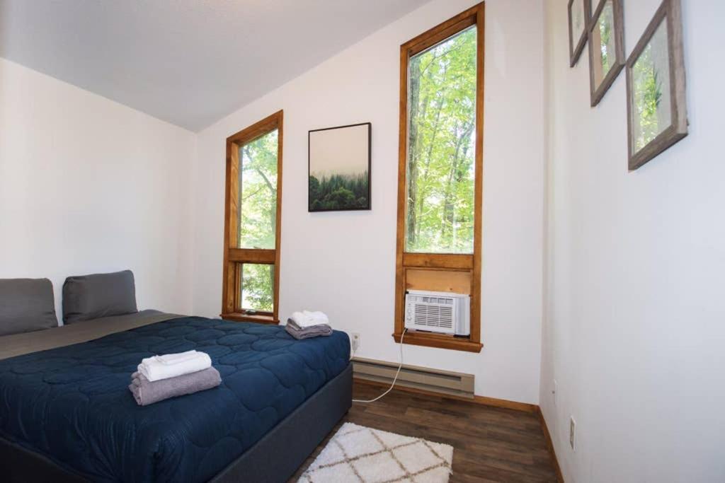 Entire 3 Bedroom Adventure Chalet, Near The Best Of The Poconos East Stroudsburg Zewnętrze zdjęcie